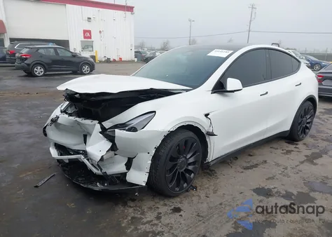 2022 Tesla Model Y Performance Dual Motor All-Wheel Drive z USA, uszkodzony, nr VIN 7SAYGDEF1NF485957